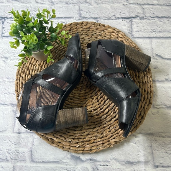 Anthropologie Brand Seychelles Black Strappy Heels. Open Toe. Size 9. - Picture 7 of 11